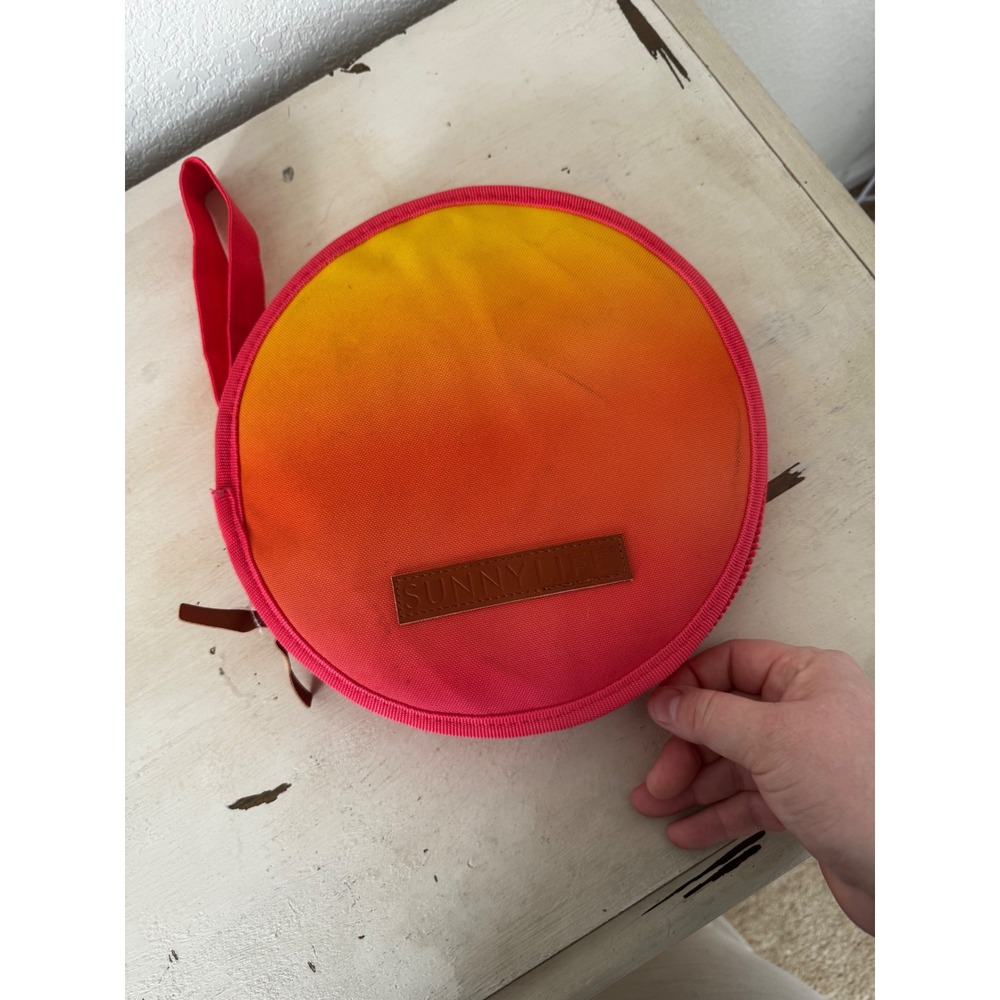 SunnyLife Picnic Camping Utensil Plate Set Orange Pink Gradient‎ Round Case